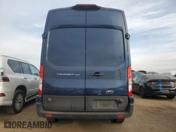 ✅ 2019 Ford Transit • VIN: 1FTBW2XM1KKB90670 • Lot: 91860825. Listed on Copart with 14,828 mi. Free auction sales archive from the USA and detailed vehicle history report at DreamBid. Image 6.