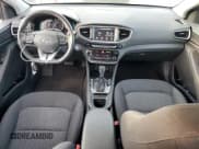 ✅ 2019 Hyundai Ioniq • VIN: KMHC65LD4KU105445 • Lot: 85932624. Wystawiony na Copart z przebiegiem 87 943 mil. Bezpłatny archiwum sprzedaży aukcyjnych z USA i szczegółowy raport historii pojazdu na DreamBid. Zdjęcie 8.