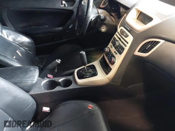 ✅ 2012 Hyundai Genesis Coupe 2.0T • VIN: KMHHT6KD0CU076811 • Lot: 41658807. Wystawiony na IAAI z przebiegiem 120 465 mil. Bezpłatny archiwum sprzedaży aukcyjnych z USA i szczegółowy raport historii pojazdu na DreamBid. Zdjęcie 5.