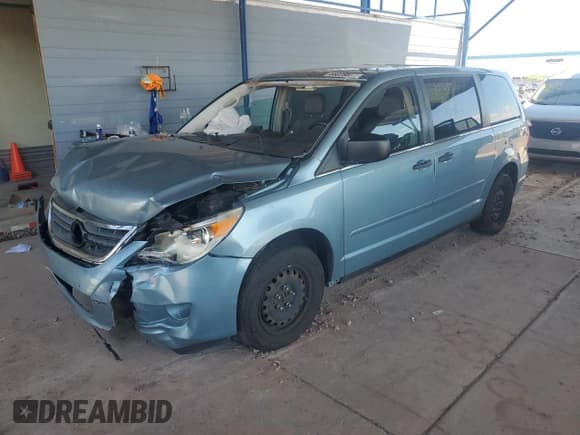 ✅ 2010 Volkswagen Routan S • VIN: 2V4RW4D16AR305886 • Lot: 66039854. Listed on Copart with 164,087 mi. Free auction sales archive from the USA and detailed vehicle history report at DreamBid. Image 1.