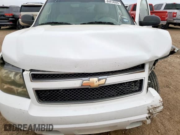 ✅ 2009 Chevrolet Suburban LS • VIN: 1GNFC160X9R175399 • Lot: 84414205. Wystawiony na Copart z przebiegiem 150 715 mil. Bezpłatny archiwum sprzedaży aukcyjnych z USA i szczegółowy raport historii pojazdu na DreamBid. Zdjęcie 12.