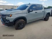 ✅ 2025 Chevrolet Silverado 1500 • VIN: 3GCUKHE81SG131512 • Лот: 67035875. Опубликован ранее на Copart с пробегом 2 852 миль. Бесплатный доступ к архиву аукционных продаж из США и подробный отчёт об истории автомобиля на DreamBid. Изображение 1.