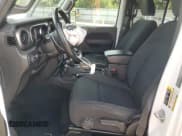 ✅ 2022 Jeep Wrangler Unlimited Sport Altitude • VIN: 1C4HJXDN0NW132386 • Лот: 61382185. Опубликован ранее на Copart с пробегом 65 673 миль. Бесплатный доступ к архиву аукционных продаж из США и подробный отчёт об истории автомобиля на DreamBid. Изображение 7.