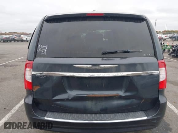 ✅ 2014 Chrysler Town & Country Touring • VIN: 2C4RC1BG3ER195765 • Лот: 43561392. Опубликован ранее на IAAI с пробегом 144 618 миль. Бесплатный доступ к архиву аукционных продаж из США и подробный отчёт об истории автомобиля на DreamBid. Изображение 16.