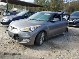 ✅ 2015 Hyundai Veloster • VIN: KMHTC6AD9FU225491 • Lot: 79731974. Wystawiony na Copart z przebiegiem Nie podano. Bezpłatny archiwum sprzedaży aukcyjnych z USA i szczegółowy raport historii pojazdu na DreamBid. Zdjęcie 1.
