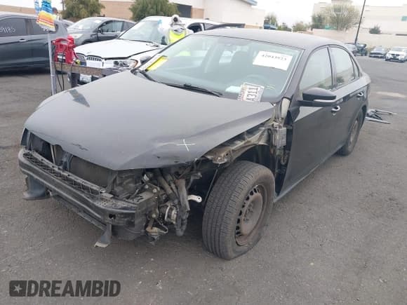 ✅ 2015 Volkswagen Passat Limited Edition • VIN: 1VWAT7A35FC077089 • Лот: 42043923. Опубликован ранее на IAAI с пробегом 130 054 миль. Бесплатный доступ к архиву аукционных продаж из США и подробный отчёт об истории автомобиля на DreamBid. Изображение 2.