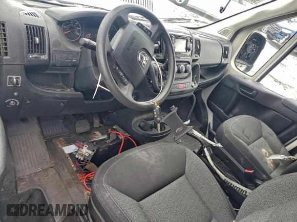 ✅ 2014 Ram ProMaster Cargo • VIN: 3C6URVJG3EE124642 • Lot: 95806615. Listed on Copart with 126,181 mi. Free auction sales archive from the USA and detailed vehicle history report at DreamBid. Image 8.