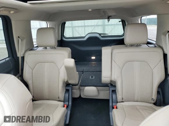 ✅ 2023 Ford Expedition Limited • VIN: 1FMJU2A84PEA55004 • Lot: 54223595. Listed on Copart with 43,201 mi. Free auction sales archive from the USA and detailed vehicle history report at DreamBid. Image 10.