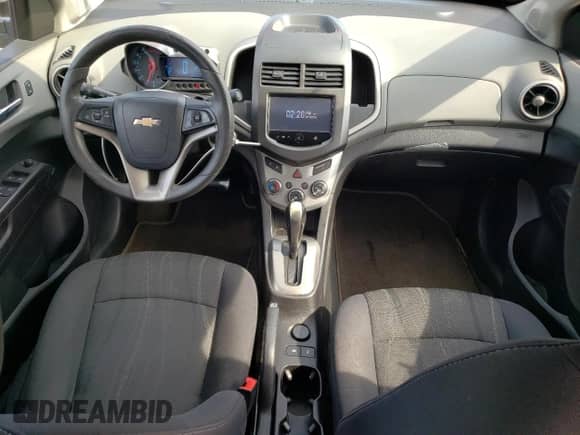 ✅ 2014 Chevrolet Sonic LT • VIN: 1G1JC5SH9E4186027 • Лот: 70995304. Размещён на Copart с пробегом 150 906 миль миль. Получите бесплатный доступ к архиву аукционных продаж из США и посмотрите подробный отчёт об истории автомобиля на DreamBid. Изображение 8.