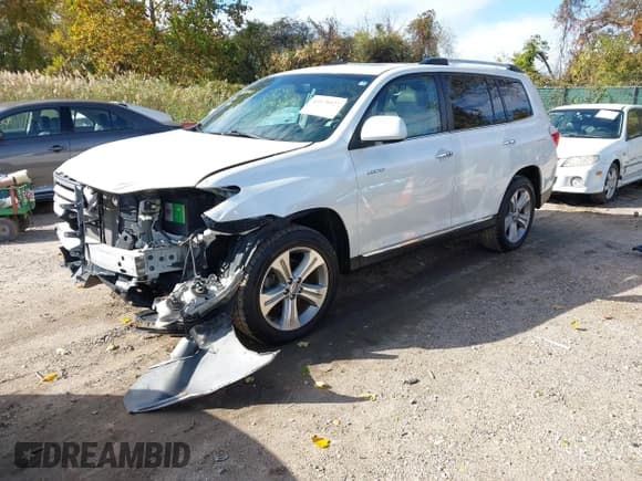 ✅ 2013 Toyota Highlander Limited • VIN: 5TDDK3EH8DS189351 • Lot: 43578927. Wystawiony na IAAI z przebiegiem 128 973 mil. Bezpłatny archiwum sprzedaży aukcyjnych z USA i szczegółowy raport historii pojazdu na DreamBid. Zdjęcie 19.