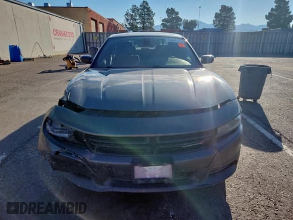 ✅ 2019 Dodge Charger SXT • VIN: 2C3CDXBG0KH707686 • Lot: 85947115. Wystawiony na Copart z przebiegiem 85 160 mil. Bezpłatny archiwum sprzedaży aukcyjnych z USA i szczegółowy raport historii pojazdu na DreamBid. Zdjęcie 5.