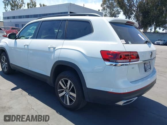 ✅ 2021 Volkswagen Atlas SE • VIN: 1V2DP2CA5MC591104 • Lot: 41992960. Wystawiony na IAAI z przebiegiem 47 728 mil. Bezpłatny archiwum sprzedaży aukcyjnych z USA i szczegółowy raport historii pojazdu na DreamBid. Zdjęcie 3.