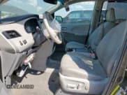 ✅ 2012 Toyota Sienna XLE • VIN: 5TDYK3DC8CS257279 • Lot: 84924515. Listed on Copart with 170,132 mi. Free auction sales archive from the USA and detailed vehicle history report at DreamBid. Image 7.