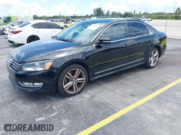 ✅ 2015 Volkswagen Passat SEL Premium • VIN: 1VWCS7A37FC024731 • Lot: 42557231. Listed on IAAI with 94,724 mi. Free auction sales archive from the USA and detailed vehicle history report at DreamBid. Image 17.