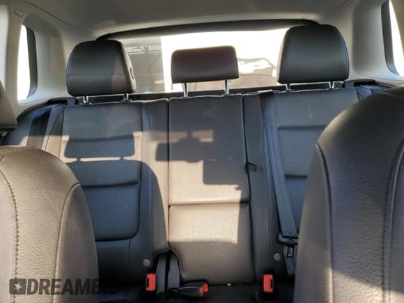 ✅ 2016 Volkswagen Tiguan SEL • VIN: WVGBV7AX0GW547500 • Lot: 84235004. Wystawiony na Copart z przebiegiem 76 679 mil. Bezpłatny archiwum sprzedaży aukcyjnych z USA i szczegółowy raport historii pojazdu na DreamBid. Zdjęcie 10.