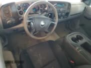 ✅ 2014 Chevrolet Silverado 2500HD Work Truck • VIN: 1GC0CVCG6EF162197 • Lot: 63701975. Wystawiony na Copart z przebiegiem 178 965 mil. Bezpłatny archiwum sprzedaży aukcyjnych z USA i szczegółowy raport historii pojazdu na DreamBid. Zdjęcie 8.