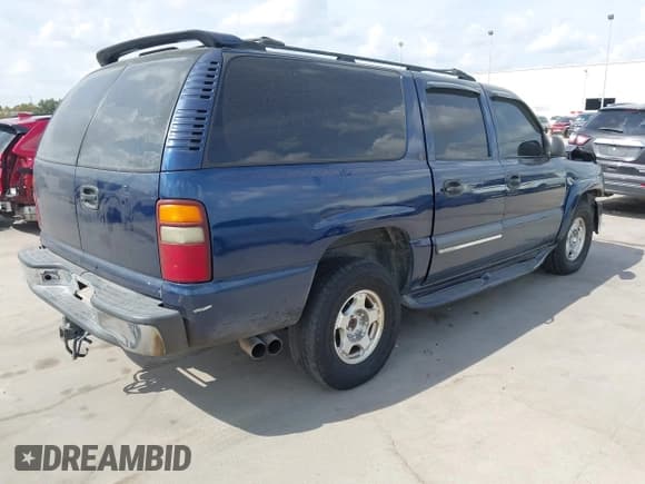 ✅ 2001 Chevrolet Suburban LT • VIN: 3GNEC16T21G126434 • Lot: 43527266. Wystawiony na IAAI z przebiegiem 320 265 mil. Bezpłatny archiwum sprzedaży aukcyjnych z USA i szczegółowy raport historii pojazdu na DreamBid. Zdjęcie 4.