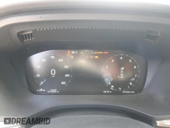 ✅ 2018 Volvo XC60 Momentum • VIN: YV4A22RK6J1032202 • Лот: 70463735. Опубликован ранее на Copart с пробегом 115 147 миль. Бесплатный доступ к архиву аукционных продаж из США и подробный отчёт об истории автомобиля на DreamBid. Изображение 9.