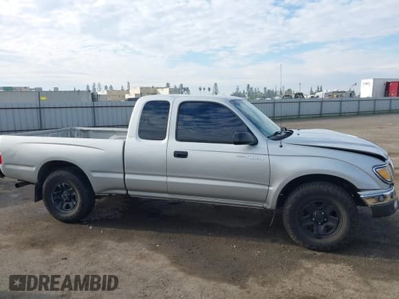 ✅ 2002 Toyota Tacoma • VIN: 5TEVL52N72Z093010 • Lot: 43677268. Wystawiony na IAAI z przebiegiem 175 573 mil. Bezpłatny archiwum sprzedaży aukcyjnych z USA i szczegółowy raport historii pojazdu na DreamBid. Zdjęcie 13.