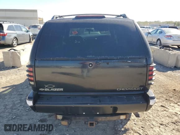 ✅ 1996 Chevrolet Blazer • VIN: 1GNDT13W8T2269054 • Lot: 82317325. Listed on Copart with 138,979 mi. Free auction sales archive from the USA and detailed vehicle history report at DreamBid. Image 6.