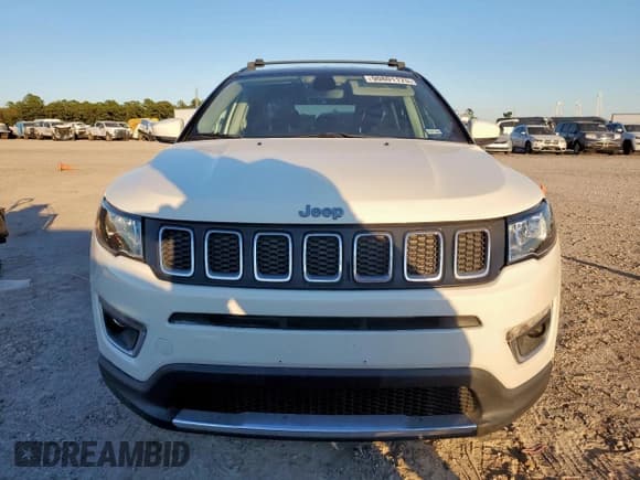 ✅ 2019 Jeep Compass Limited • VIN: 3C4NJCCB4KT725835 • Лот: 90801175. Опубликован ранее на Copart с пробегом 80 733 миль. Бесплатный доступ к архиву аукционных продаж из США и подробный отчёт об истории автомобиля на DreamBid. Изображение 5.
