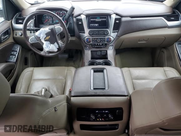 ✅ 2016 Chevrolet Suburban LT • VIN: 1GNSCHKC9GR155164 • Lot: 71583474. Wystawiony na Copart z przebiegiem 211 636 mil. Bezpłatny archiwum sprzedaży aukcyjnych z USA i szczegółowy raport historii pojazdu na DreamBid. Zdjęcie 8.