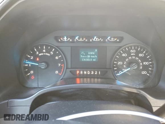 ✅ 2017 Ford F-150 XL • VIN: 1FTMF1C85HFC91062 • Lot: 94284495. Listed on Copart with 136,566 mi. Free auction sales archive from the USA and detailed vehicle history report at DreamBid. Image 9.