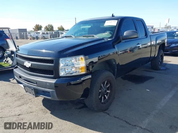 ✅ 2010 Chevrolet Silverado 1500 LS • VIN: 1GCSCREA2AZ187079 • Lot: 43368794. Listed on IAAI with 128,476 mi. Free auction sales archive from the USA and detailed vehicle history report at DreamBid. Image 2.