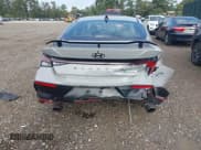 ✅ 2025 Hyundai Elantra • VIN: KMHLW4DK7SU030408 • Лот: 43277625. Опубликован ранее на IAAI с пробегом 5 968 миль. Бесплатный доступ к архиву аукционных продаж из США и подробный отчёт об истории автомобиля на DreamBid. Изображение 16.