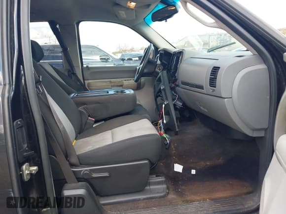 ✅ 2009 Chevrolet Silverado 1500 Work Truck • VIN: 1GCEC19X09Z279395 • Лот: 43564790. Опубликован ранее на IAAI с пробегом 165 261 миль. Бесплатный доступ к архиву аукционных продаж из США и подробный отчёт об истории автомобиля на DreamBid. Изображение 5.