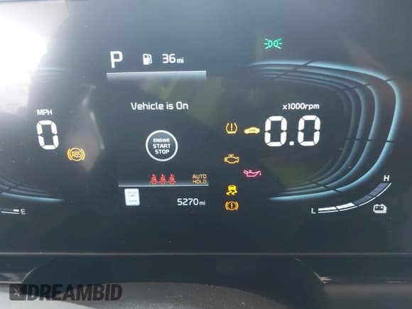 ✅ 2025 Kia Niro EX • VIN: KNDCR3LE4S5235793 • Lot: 42342353. Listed on IAAI with 5,270 mi. Free auction sales archive from the USA and detailed vehicle history report at DreamBid. Image 7.