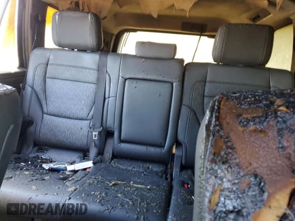 ✅ 2023 Toyota Sequoia SR5 • VIN: 7SVAAAAA4PX001707 • Лот: 69430364. Опубликован ранее на Copart с пробегом Не указан. Бесплатный доступ к архиву аукционных продаж из США и подробный отчёт об истории автомобиля на DreamBid. Изображение 10.