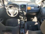 ✅ 2016 Nissan Note SV • VIN: 3N1CE2CP0GL380010 • Lot: 93348025. Wystawiony na Copart z przebiegiem 130 217 mil. Bezpłatny archiwum sprzedaży aukcyjnych z USA i szczegółowy raport historii pojazdu na DreamBid. Zdjęcie 8.