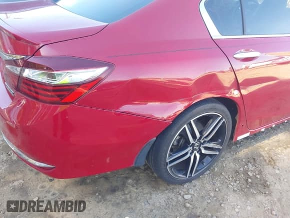 ✅ 2017 Honda Accord Sport SE • VIN: 1HGCR2F1XHA156374 • Lot: 43523040. Wystawiony na IAAI z przebiegiem 121 904 mil. Bezpłatny archiwum sprzedaży aukcyjnych z USA i szczegółowy raport historii pojazdu na DreamBid. Zdjęcie 20.