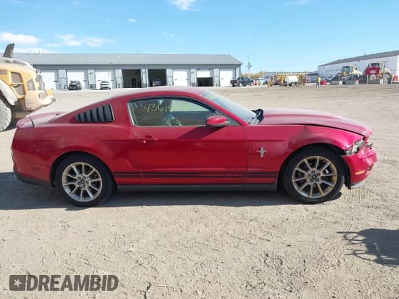 ✅ 2010 Ford Mustang V6 • VIN: 1ZVBP8AN0A5140757 • Lot: 43618267. Listed on IAAI with 246,640 mi. Free auction sales archive from the USA and detailed vehicle history report at DreamBid. Image 13.