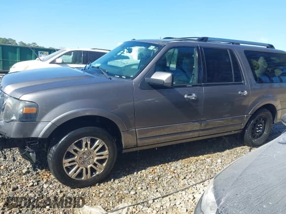 ✅ 2014 Ford Expedition Max Limited • VIN: 1FMJK1K54EEF41524 • Лот: 43694092. Опубликован ранее на IAAI с пробегом 268 691 миль. Бесплатный доступ к архиву аукционных продаж из США и подробный отчёт об истории автомобиля на DreamBid. Изображение 14.