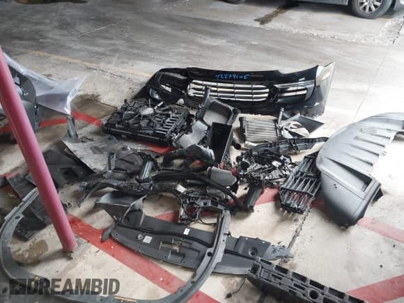 ✅ 2016 Porsche Cayenne Diesel • VIN: WP1AF2A29GKA41335 • Lot: 42279105. Listed on IAAI with 132,519 mi. Free auction sales archive from the USA and detailed vehicle history report at DreamBid. Image 12.