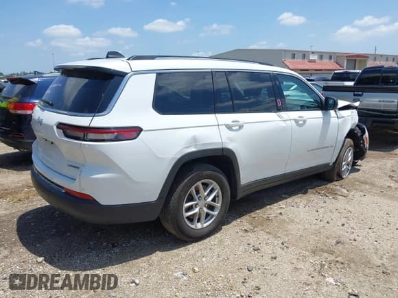 ✅ 2023 Jeep Grand Cherokee Altitude • VIN: 1C4RJKAG4P8895077 • Lot: 42212118. Listed on IAAI with 49,388 mi. Free auction sales archive from the USA and detailed vehicle history report at DreamBid. Image 4.