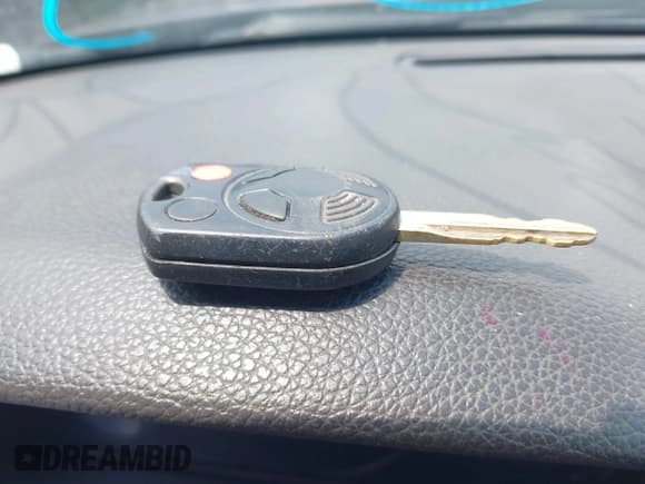 ✅ 2011 Mercury Milan Premier • VIN: 3MEHM0JG6BR605578 • Lot: 42125505. Listed on IAAI with 148,634 mi. Free auction sales archive from the USA and detailed vehicle history report at DreamBid. Image 11.