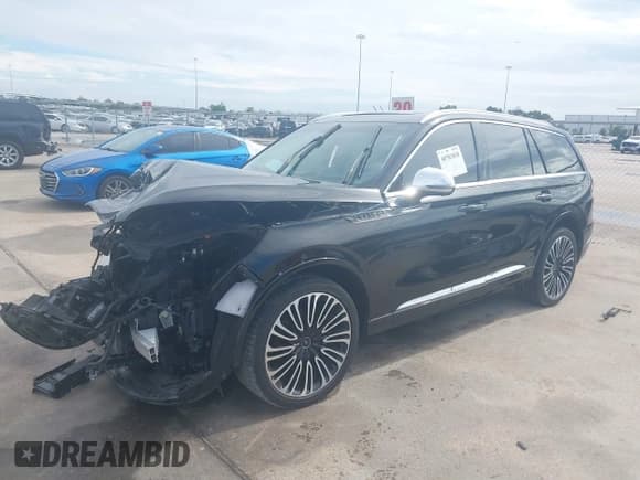 ✅ 2022 Lincoln Aviator Black Label • VIN: 5LM5J9XC7NGL07891 • Lot: 40781818. Wystawiony na IAAI z przebiegiem 39 377 mil. Bezpłatny archiwum sprzedaży aukcyjnych z USA i szczegółowy raport historii pojazdu na DreamBid. Zdjęcie 17.
