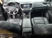 ✅ 2017 GMC Acadia SLT • VIN: 1GKKNMLS7HZ175761 • Lot: 90470035. Wystawiony na Copart z przebiegiem 159 350 mil. Bezpłatny archiwum sprzedaży aukcyjnych z USA i szczegółowy raport historii pojazdu na DreamBid. Zdjęcie 8.