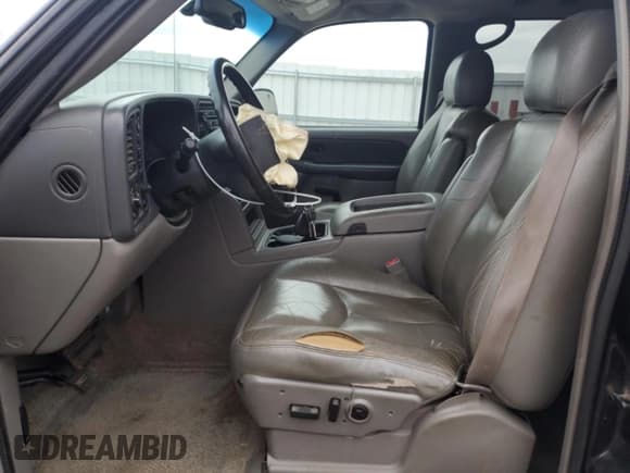 ✅ 2003 Chevrolet Suburban LT • VIN: 1GNFK16Z63J268766 • Lot: 54192505. Wystawiony na Copart z przebiegiem 236 968 mil. Bezpłatny archiwum sprzedaży aukcyjnych z USA i szczegółowy raport historii pojazdu na DreamBid. Zdjęcie 7.