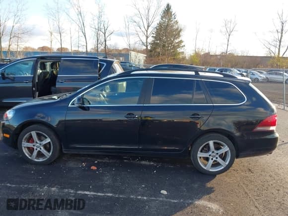 ✅ 2013 Volkswagen Jetta SE • VIN: 3VWPP7AJ7DM600637 • Lot: 43694751. Wystawiony na IAAI z przebiegiem 112 700 mil. Bezpłatny archiwum sprzedaży aukcyjnych z USA i szczegółowy raport historii pojazdu na DreamBid. Zdjęcie 14.