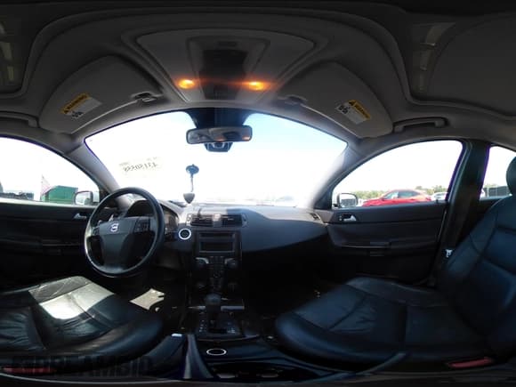 ✅ 2007 Volvo S40 2.4L • VIN: YV1MS382172313179 • Lot: 43150558. Wystawiony na IAAI z przebiegiem 154 356 mil. Bezpłatny archiwum sprzedaży aukcyjnych z USA i szczegółowy raport historii pojazdu na DreamBid. Zdjęcie 19.