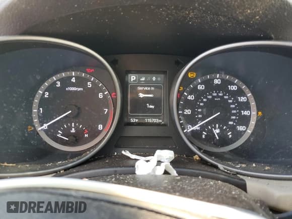 ✅ 2017 Hyundai Santa Fe 2.4L • VIN: 5NMZT3LB5HH029521 • Lot: 90811675. Listed on Copart with 115,703 mi. Free auction sales archive from the USA and detailed vehicle history report at DreamBid. Image 9.