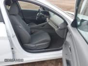✅ 2025 Hyundai Elantra SEL Convenience • VIN: KMHLS4DG1SU905117 • Лот: 43853129. Опубликован ранее на IAAI с пробегом 23 493 миль. Бесплатный доступ к архиву аукционных продаж из США и подробный отчёт об истории автомобиля на DreamBid. Изображение 5.