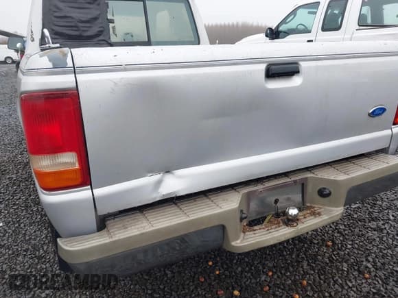 ✅ 1996 Ford Ranger XL • VIN: 1FTCR14A8TPA18897 • Lot: 43858114. Listed on IAAI with 280,564 mi. Free auction sales archive from the USA and detailed vehicle history report at DreamBid. Image 6.