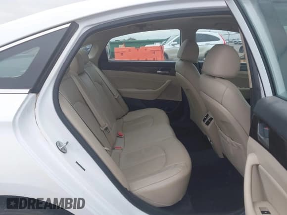 ✅ 2018 Hyundai Sonata SEL • VIN: 5NPE34AF3JH664935 • Lot: 43392430. Listed on IAAI with 108,665 mi. Free auction sales archive from the USA and detailed vehicle history report at DreamBid. Image 8.