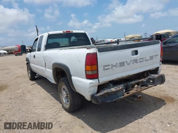 ✅ 2004 Chevrolet Silverado 2500HD • VIN: 1GBHC29U14E274428 • Lot: 42291550. Wystawiony na IAAI z przebiegiem 191 080 mil. Bezpłatny archiwum sprzedaży aukcyjnych z USA i szczegółowy raport historii pojazdu na DreamBid. Zdjęcie 3.