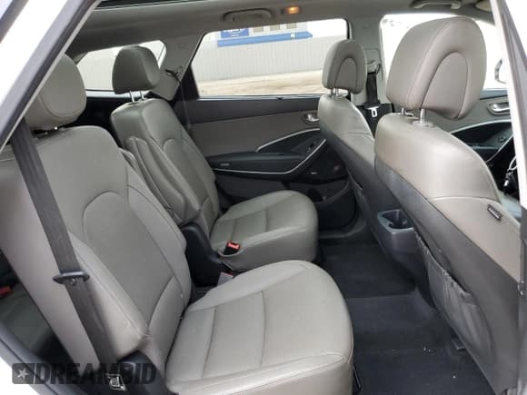 ✅ 2019 Hyundai Santa Fe Limited Ultimate • VIN: KM8SRDHF1KU301561 • Lot: 64186314. Wystawiony na Copart z przebiegiem 109 456 mil. Bezpłatny archiwum sprzedaży aukcyjnych z USA i szczegółowy raport historii pojazdu na DreamBid. Zdjęcie 11.